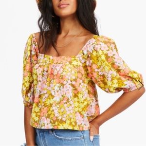 Billabong Floral Beach Daze Puff Sleeve Crop Top
Medium Square Neck Shirt